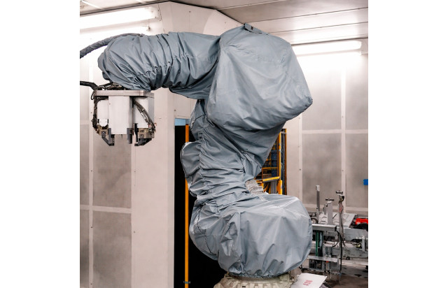 Capa de Proteção para Braço Robótico Contra Overspray e Solvente Protege Juntas e Conectores