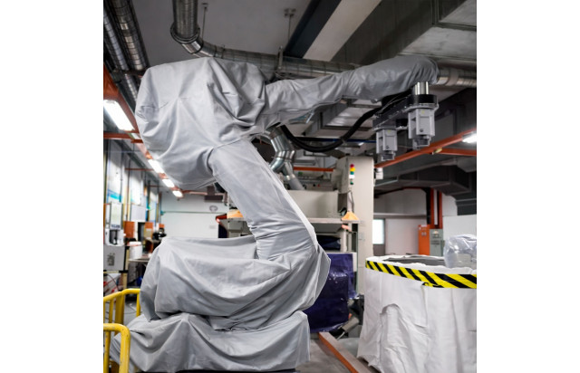 Manga de Proteção para Robô de Pintura Industrial Protege Cabos e Eixos