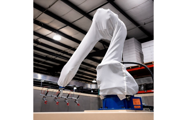 Mangote de Proteção para Robô de Pintura Industrial Protege Contra Overspray e Contaminação