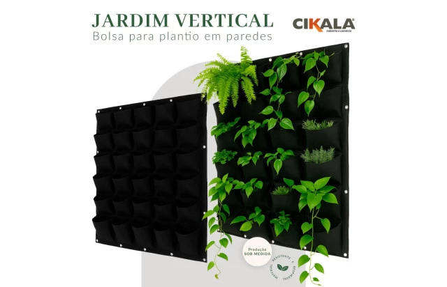 Jardim Vertical em Feltro 1x1 M com Bolso Plantio Flores e Plantas